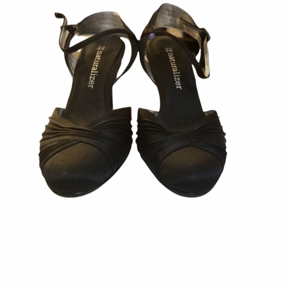Naturalizer shoes heels for women. Black . US6 - Picture 1 of 5